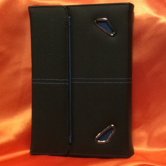 Tech Booklet for Kindle Fire & Nexus 7, Magnetic - Picture 2 of 6